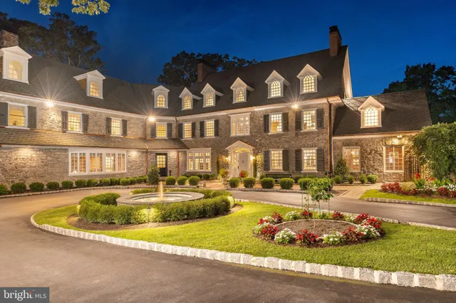 a view of a house with swimming pool