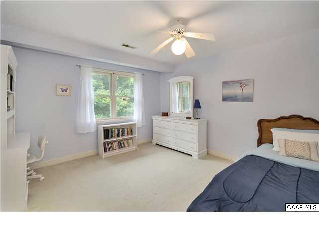 121 Vincennes Road Charlottesville, VA 22911 - Photo 23 of 42 a living room with furniture and a window