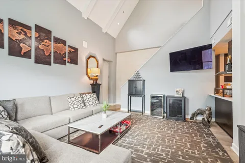 $699,900 | 3240 Hiatt Place Northwest, Unit 4, Washington, DC 20010