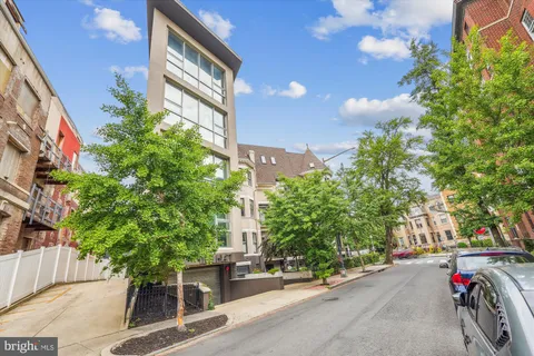 $699,900 | 3240 Hiatt Place Northwest, Unit 4, Washington, DC 20010