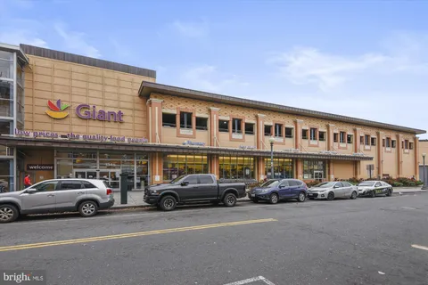 $699,900 | 3240 Hiatt Place Northwest, Unit 4, Washington, DC 20010