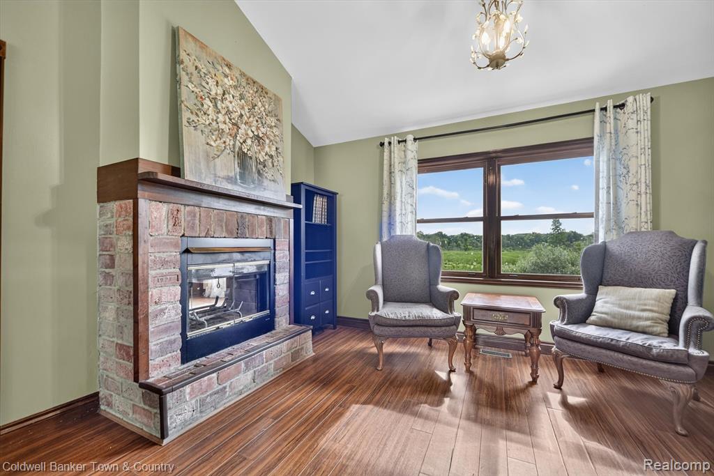 8175 Farley Road Pinckney, MI 48169 - Photo 10 of 61 Gallery Image 10