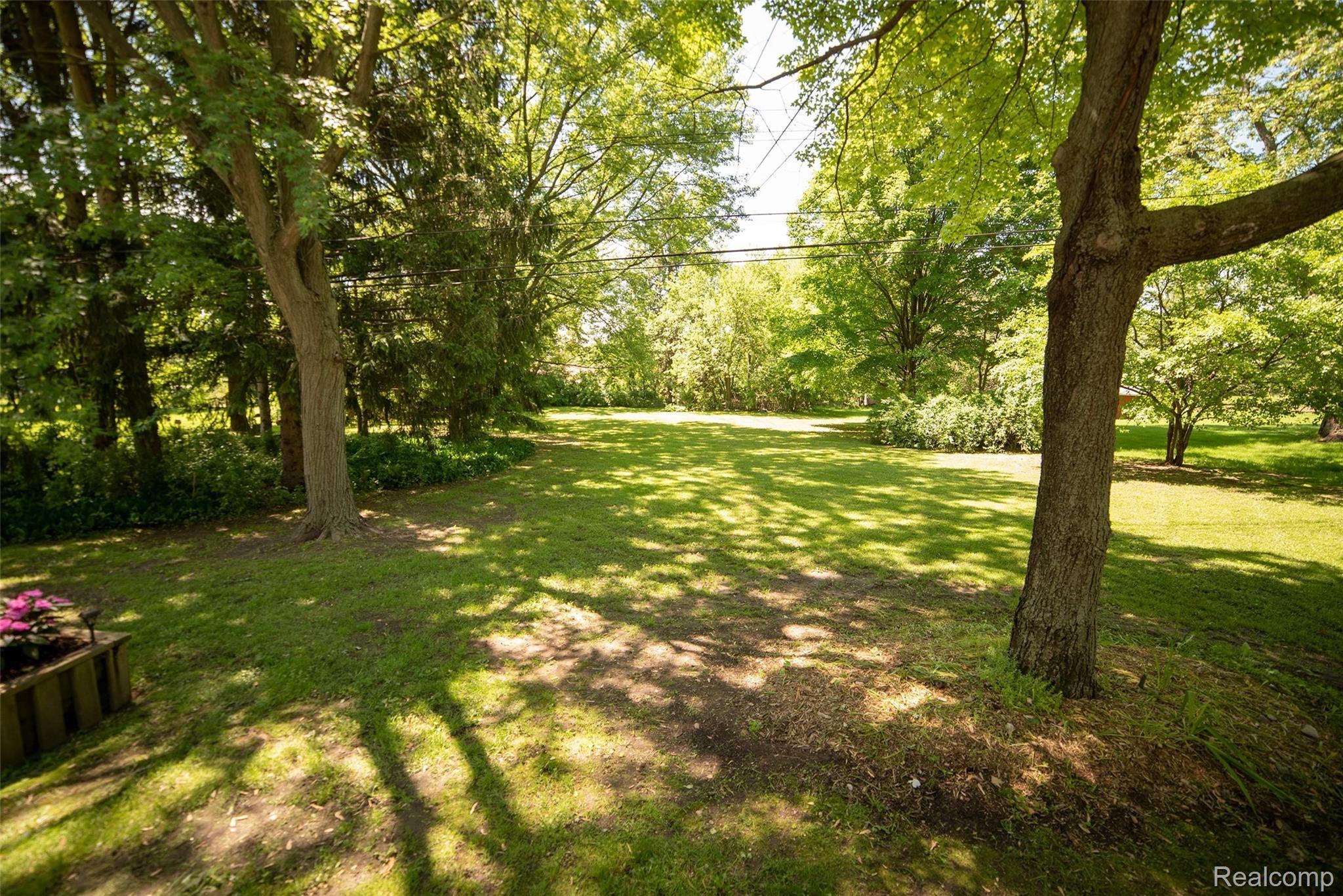 2319 Arizona Court Rochester, MI 48309 - Photo 36 of 37 2319 Arizona-13.jpg