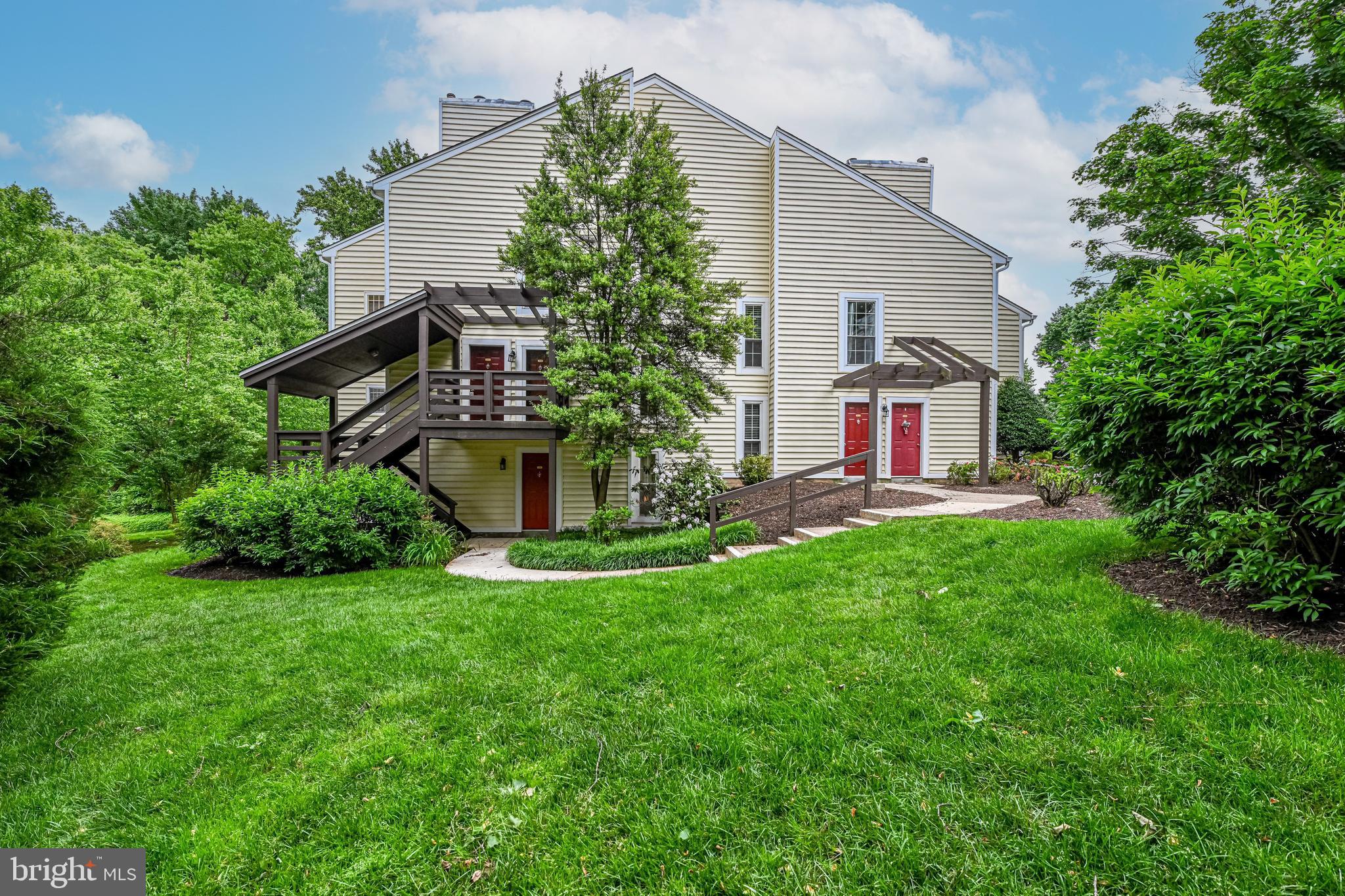 10130 Oakton Terrace Road, Unit 10130 Oakton, VA 22124 - Photo 1 of 33
