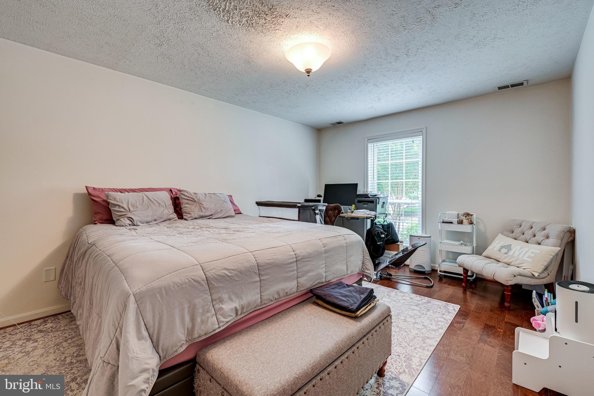 10130 Oakton Terrace Road, Unit 10130 Oakton, VA 22124 - Photo 18 of 33