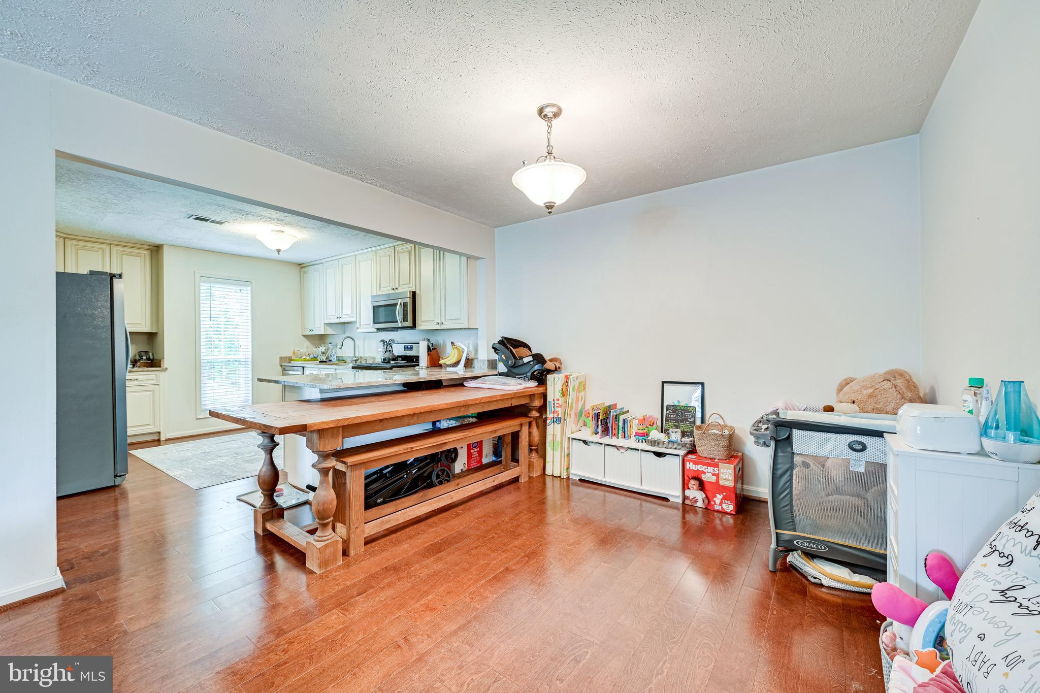 10130 Oakton Terrace Road, Unit 10130 Oakton, VA 22124 - Photo 25 of 33