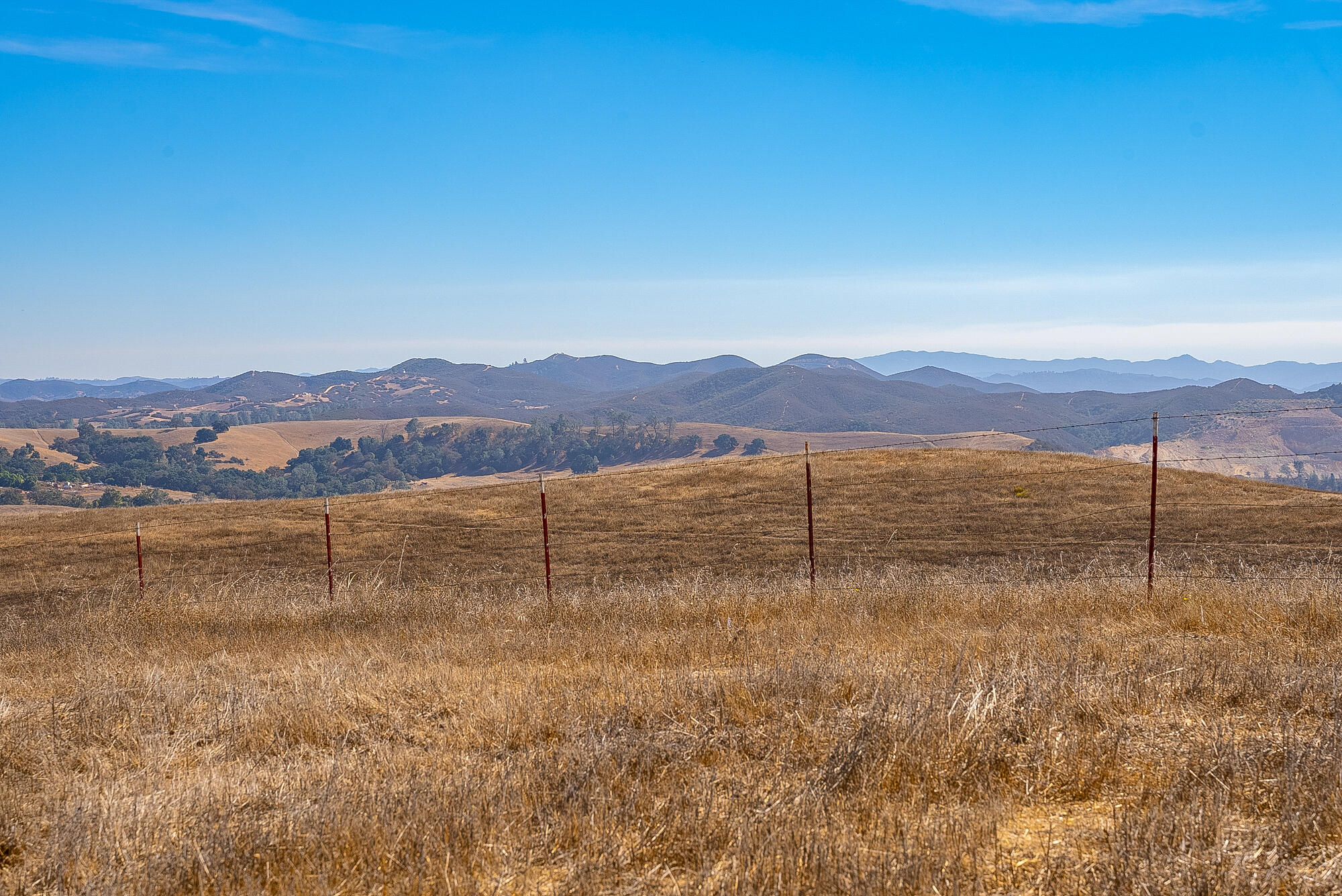 0 East E Highway Templeton, CA 93465 - Photo 38 of 84 a view of a backyard with mountain view