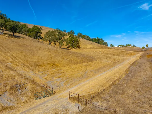 $865,000 | 0 East E Highway, Templeton, CA 93465
