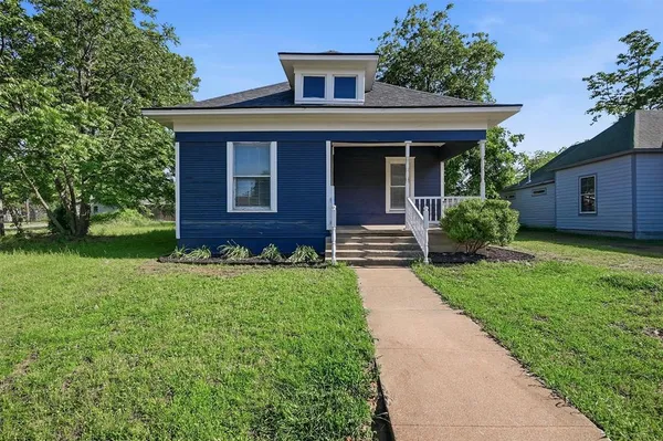 $149,900 | 721 West Monterey Street, Denison, TX 75020
