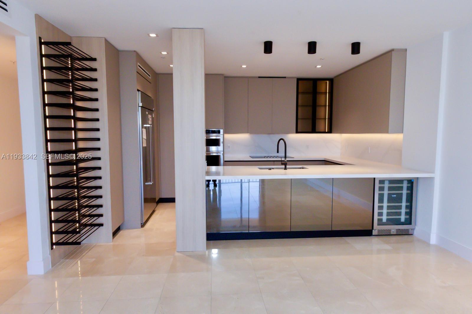 251 Crandon Boulevard, Unit 1228 Key Biscayne, FL 33149 - Photo 15 of 18