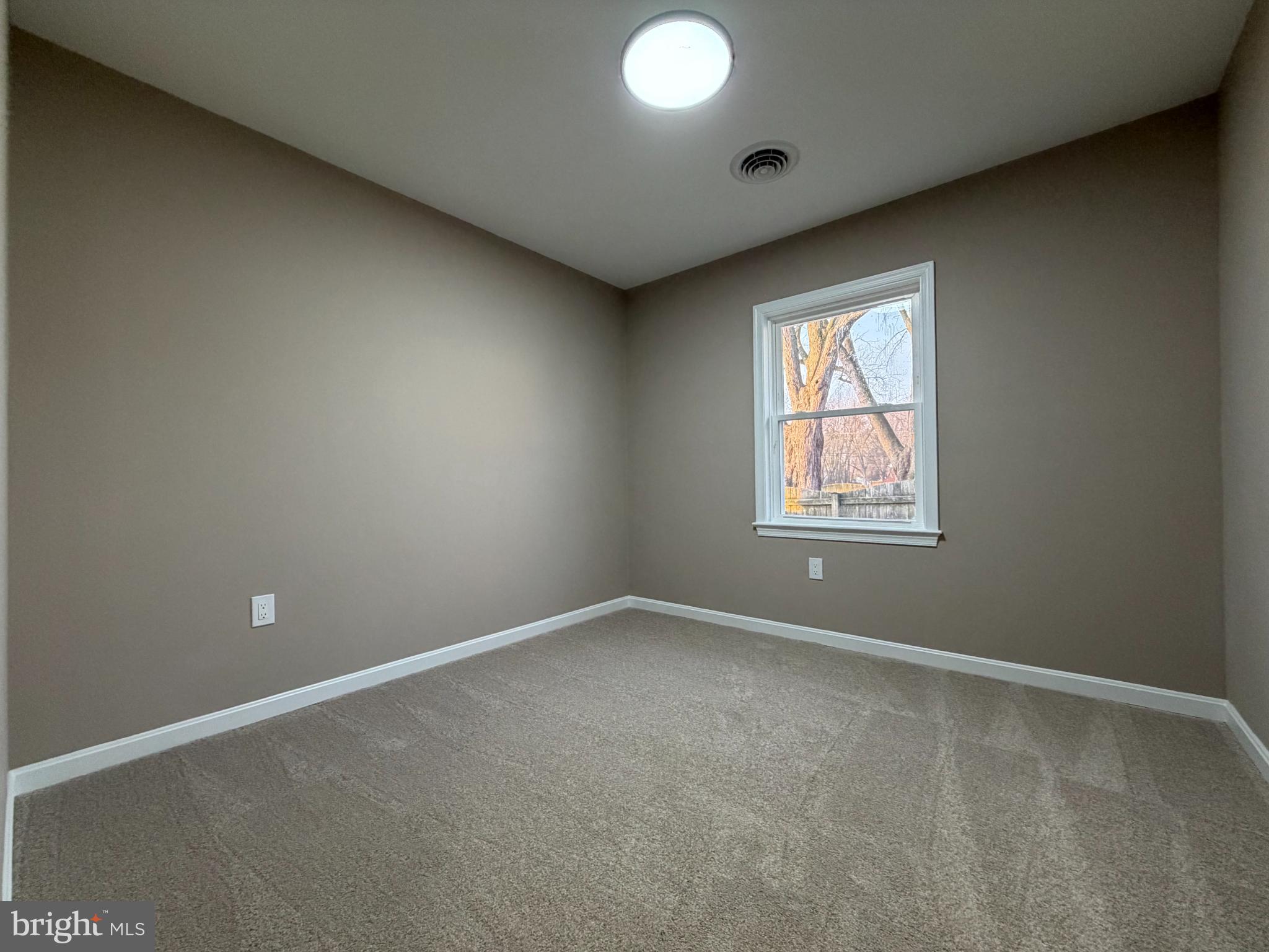 1906 Harbor Drive Chester, MD 21619 - Photo 38 of 44 an empty room with windows