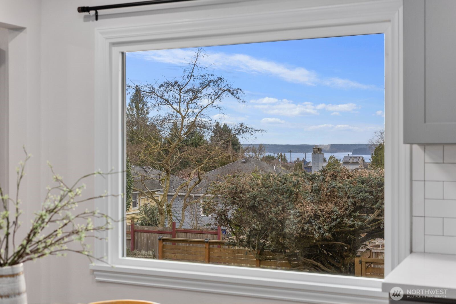 6023 35th Avenue Southwest Seattle, WA 98126 - Photo 11 of 38 a view of a window
