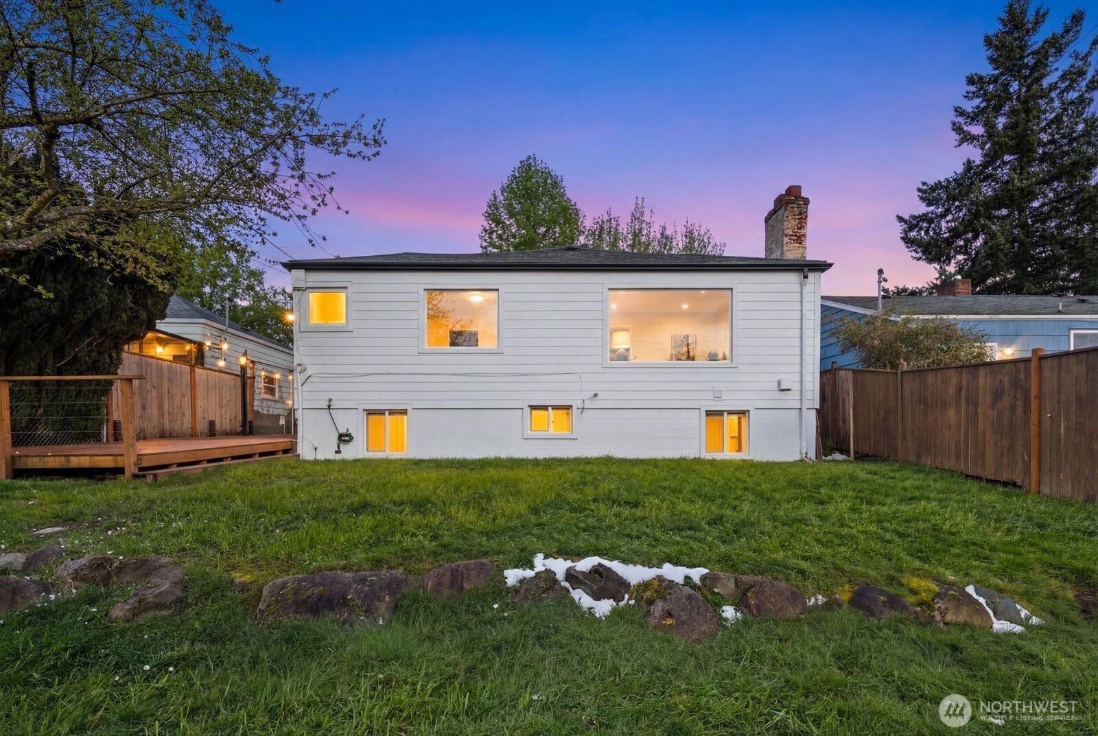 6023 35th Avenue Southwest Seattle, WA 98126 - Photo 33 of 38 a front view of a house with garden