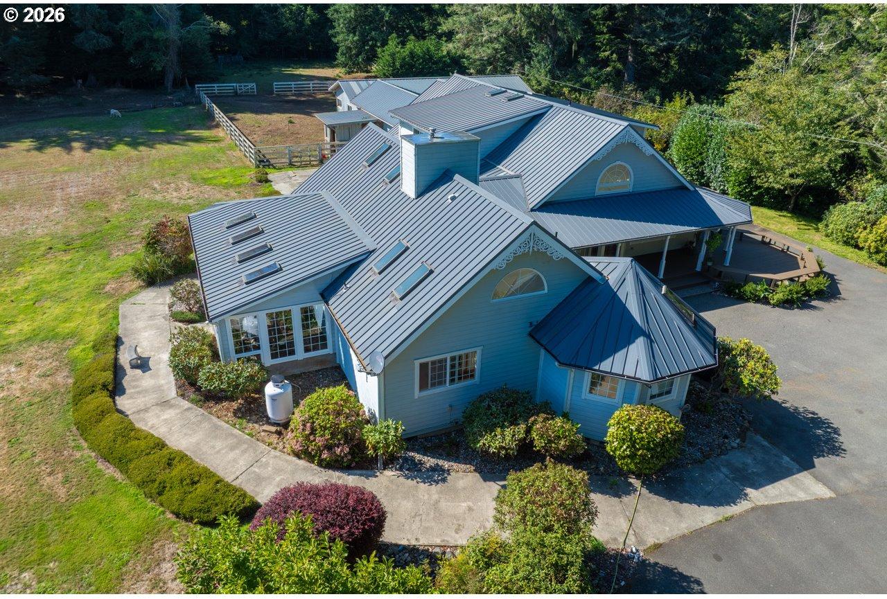 56008 Spring Creek Road Bandon, OR 97411 - Photo 8 of 30 Gallery Image 8