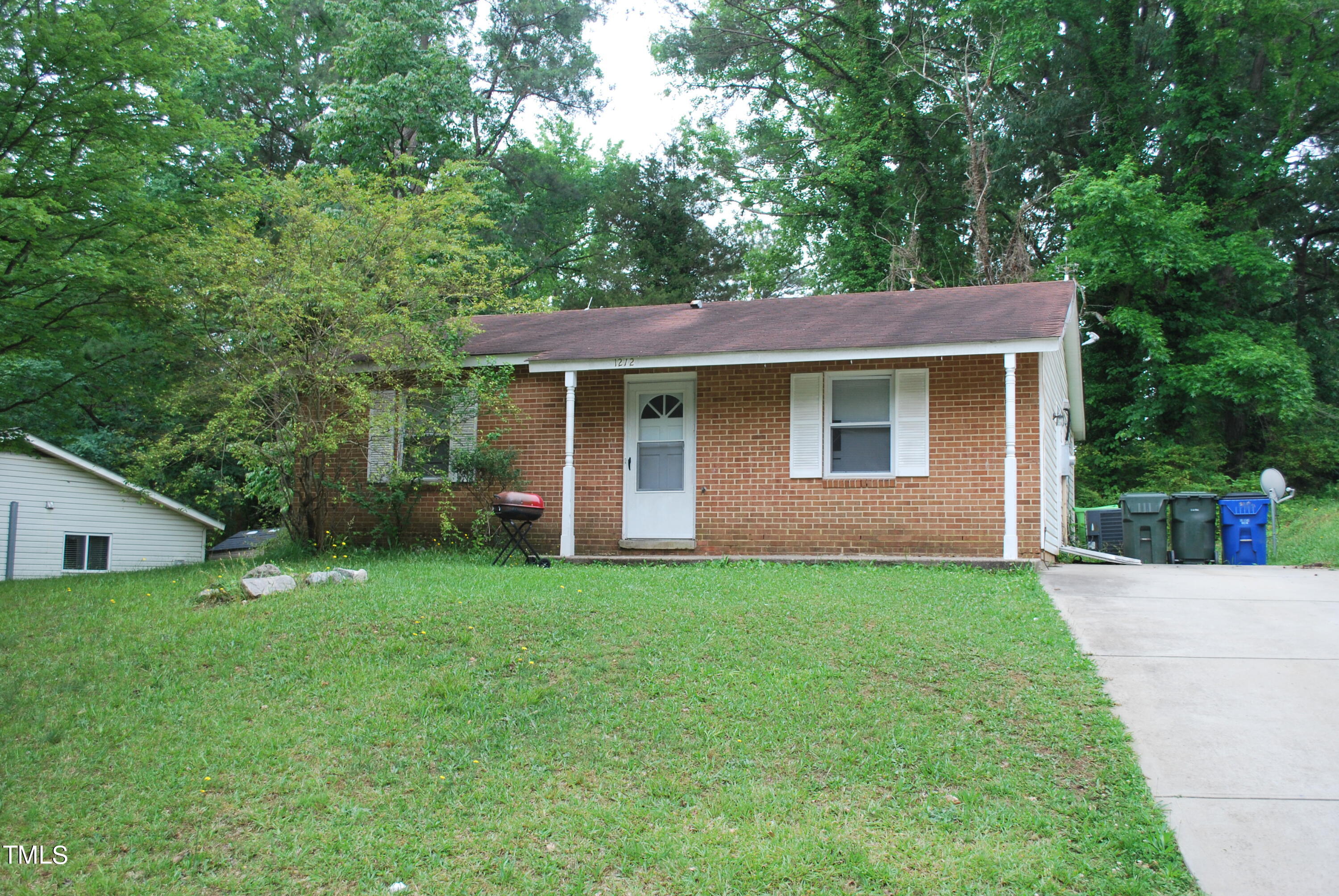 1212 Armstrong Circle Raleigh, NC 27610 - Photo 1 of 18 DSC_0023