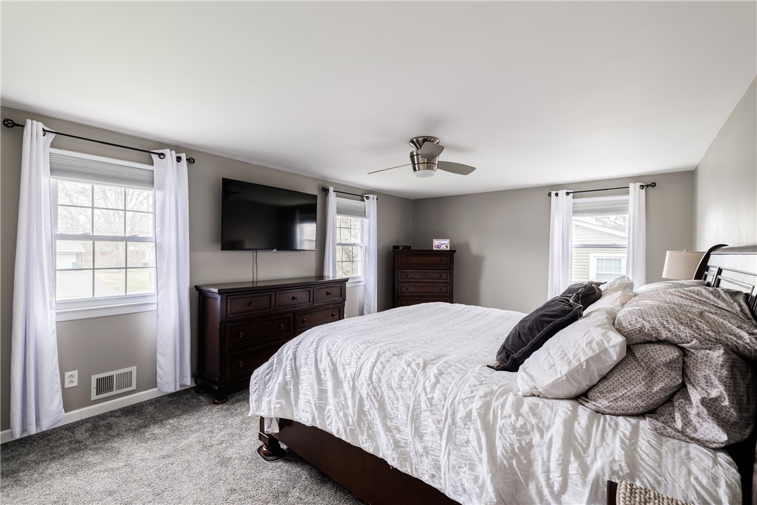 218 Frisbee Hill Road Greece, NY 14468 - Photo 23 of 34