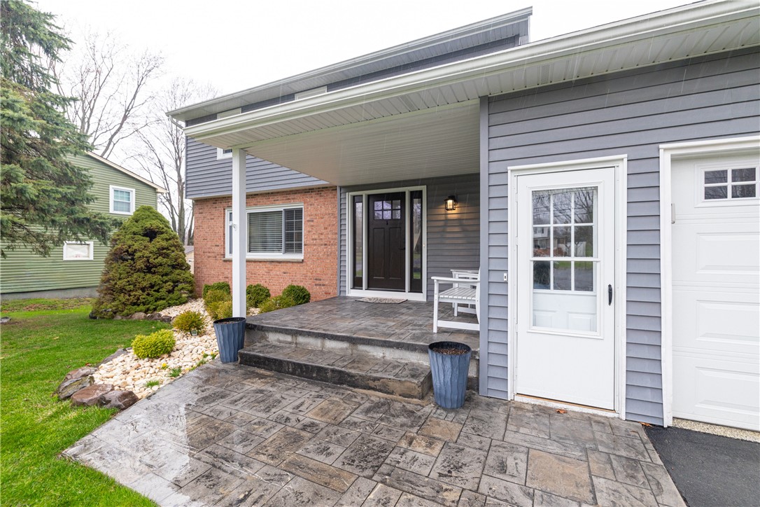 218 Frisbee Hill Road Greece, NY 14468 - Photo 3 of 34