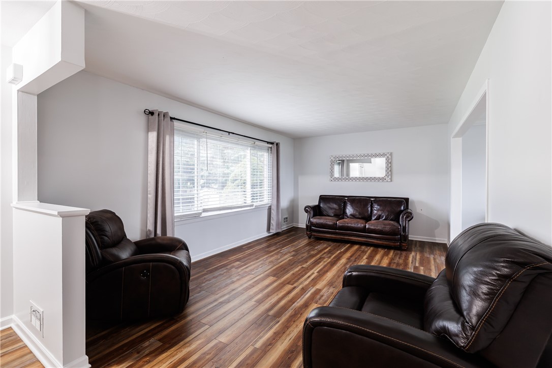 218 Frisbee Hill Road Greece, NY 14468 - Photo 8 of 34