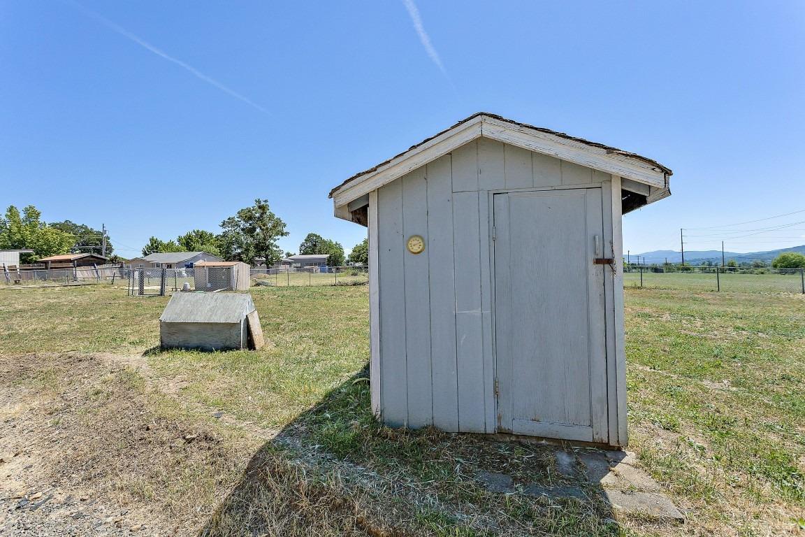6424 Truax Road Central Point, OR 97502 - Photo 30 of 32 Additional Photo