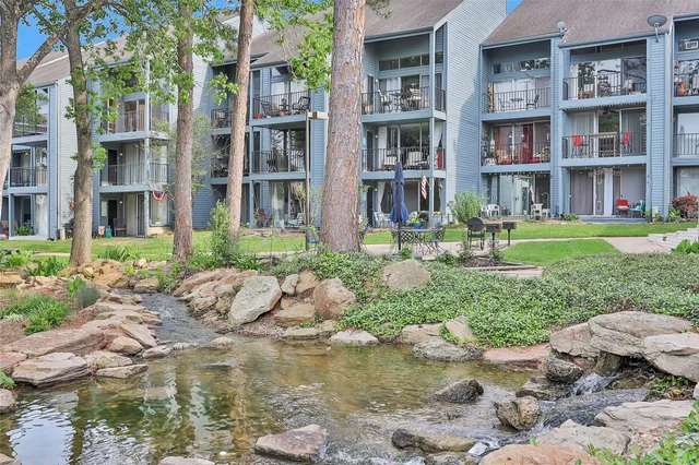 $249,900 | 12500 Melville Drive, Unit 345D, Montgomery, TX 77356