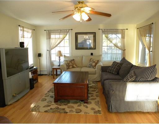 126 Pond Road South Berwick, ME 03908 - Photo 12 of 25 Living Room.