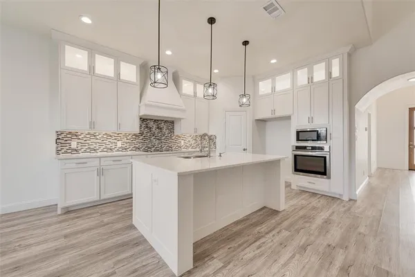 $2,800 | 1708 Prestwick Lane, Ennis, TX 75119