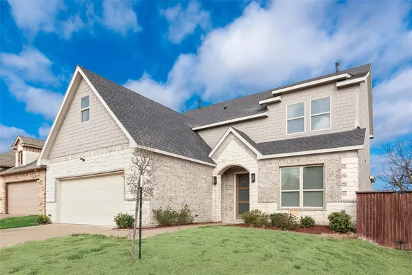 $2,800 | 1708 Prestwick Lane, Ennis, TX 75119