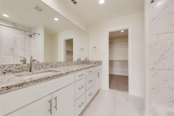 $2,800 | 1708 Prestwick Lane, Ennis, TX 75119