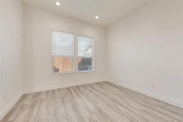 $2,800 | 1708 Prestwick Lane, Ennis, TX 75119