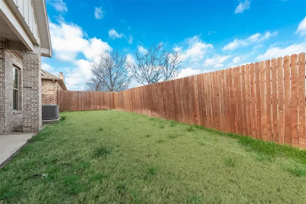 $2,800 | 1708 Prestwick Lane, Ennis, TX 75119