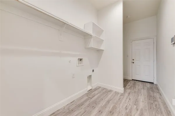 $2,800 | 1708 Prestwick Lane, Ennis, TX 75119