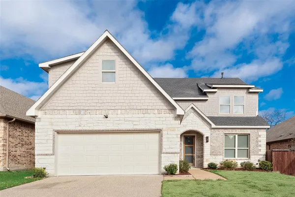 $2,800 | 1708 Prestwick Lane, Ennis, TX 75119