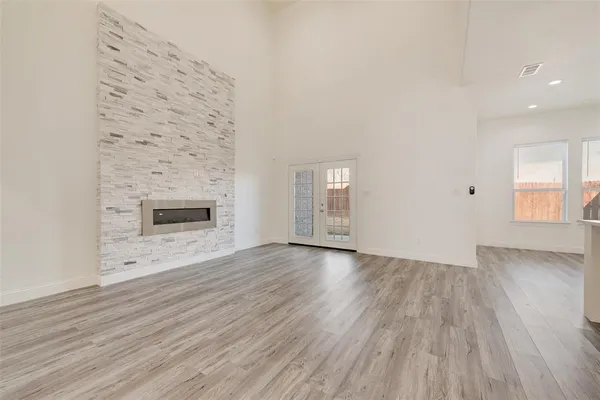 $2,800 | 1708 Prestwick Lane, Ennis, TX 75119