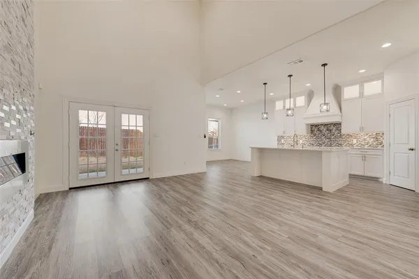 $2,800 | 1708 Prestwick Lane, Ennis, TX 75119