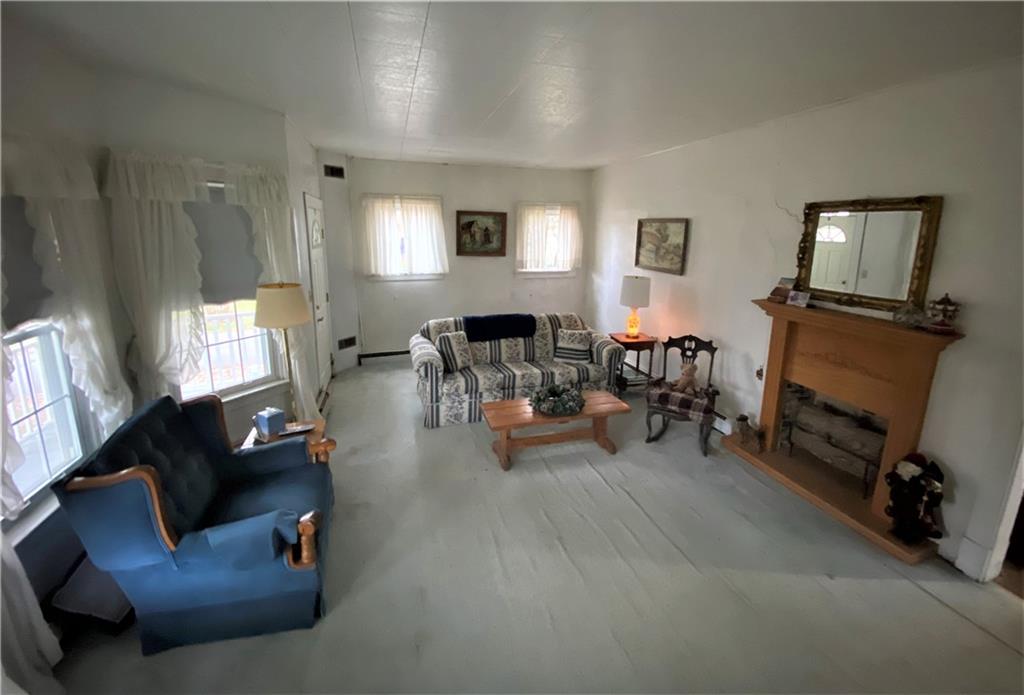 679 Jackson Road Apollo, PA 15613 - Photo 3 of 19