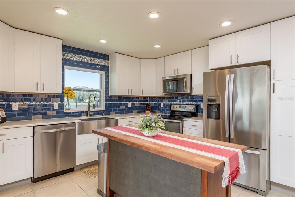 241 Whisper Lake Road Palm Harbor, FL 34683 - Photo 13 of 49