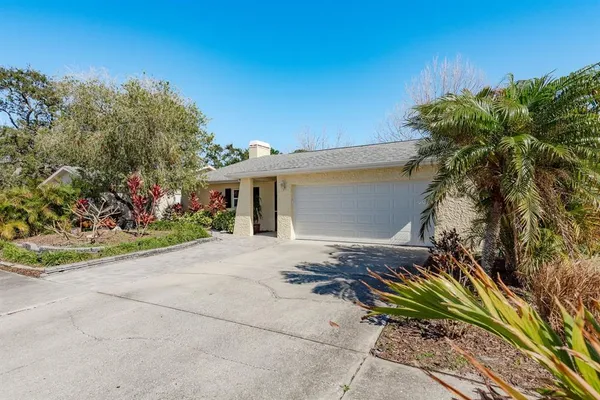 $474,900 | 241 Whisper Lake Road, Palm Harbor, FL 34683