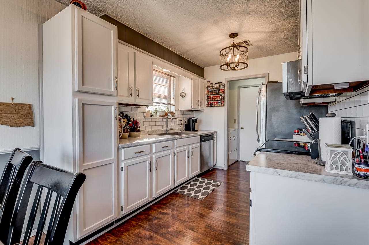 209 East Maple Avenue Perry, OK 73077 - Photo 5 of 22 Gallery Image 5