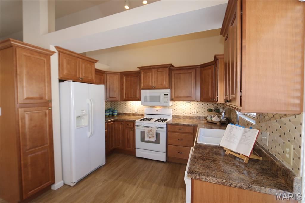 853 Du Pre Court St. Peters, MO 63376 - Photo 13 of 31