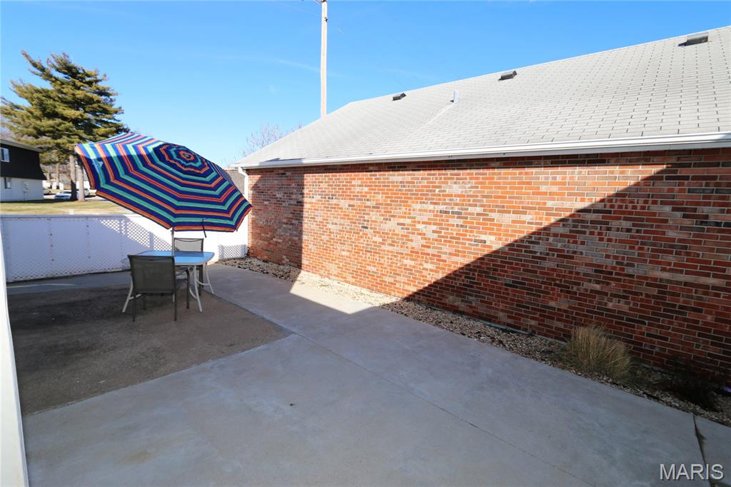 853 Du Pre Court St. Peters, MO 63376 - Photo 5 of 31