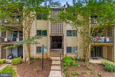 $298,000 | 12403 Braxfield Court, Unit 4617, Rockville, MD 20852