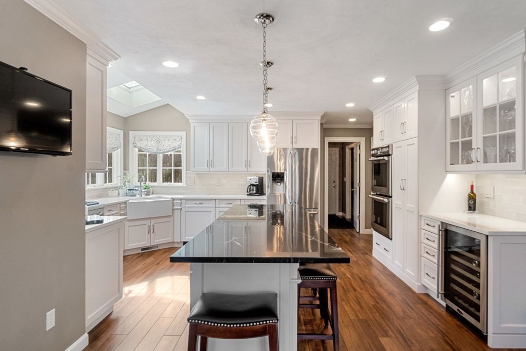 16 Little Pond Road Northborough, MA 01532 - Photo 4 of 41 Gallery Image 4