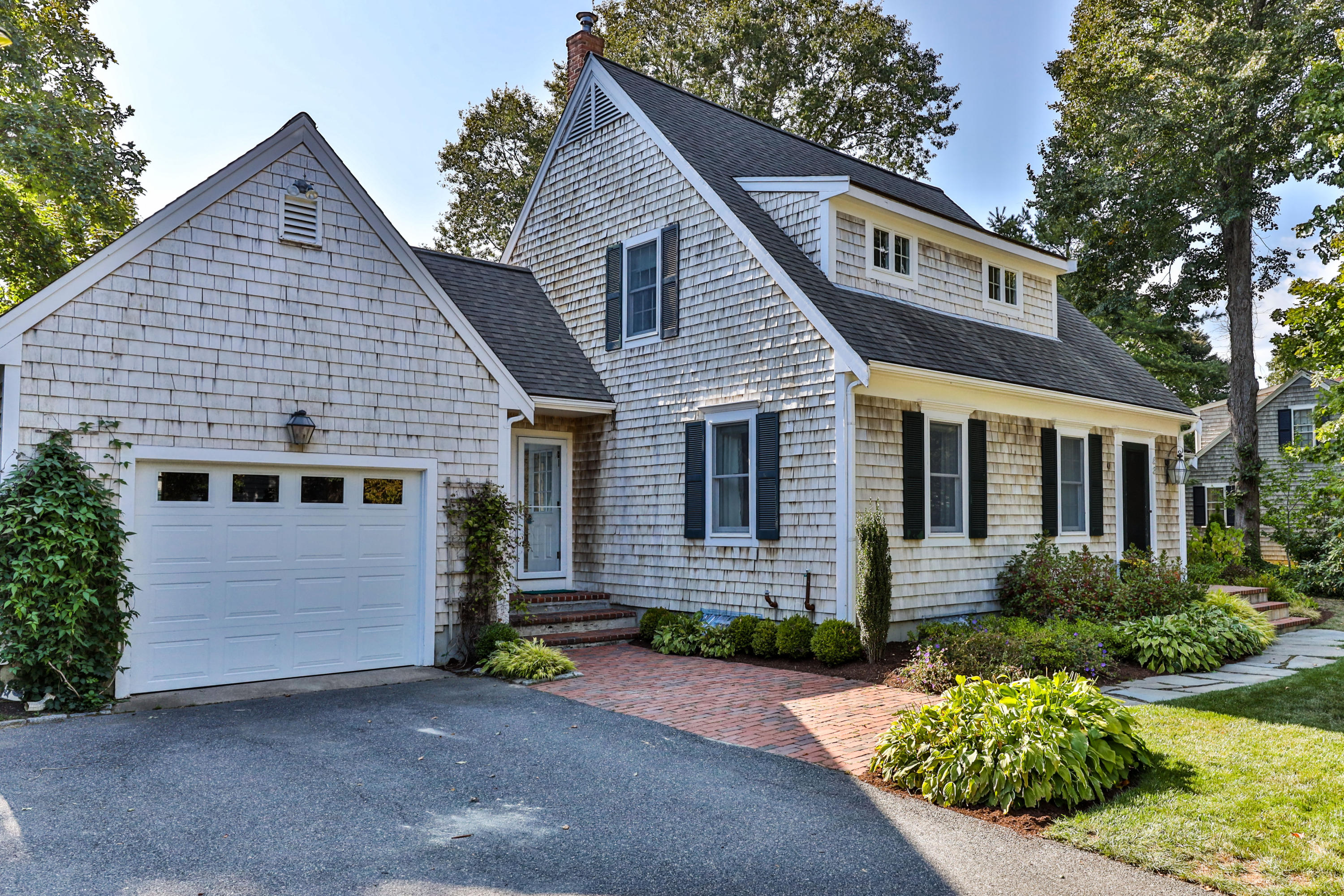 63 Emmons Road Falmouth, MA 02540 - Photo 2 of 49 63EmmLR-3
