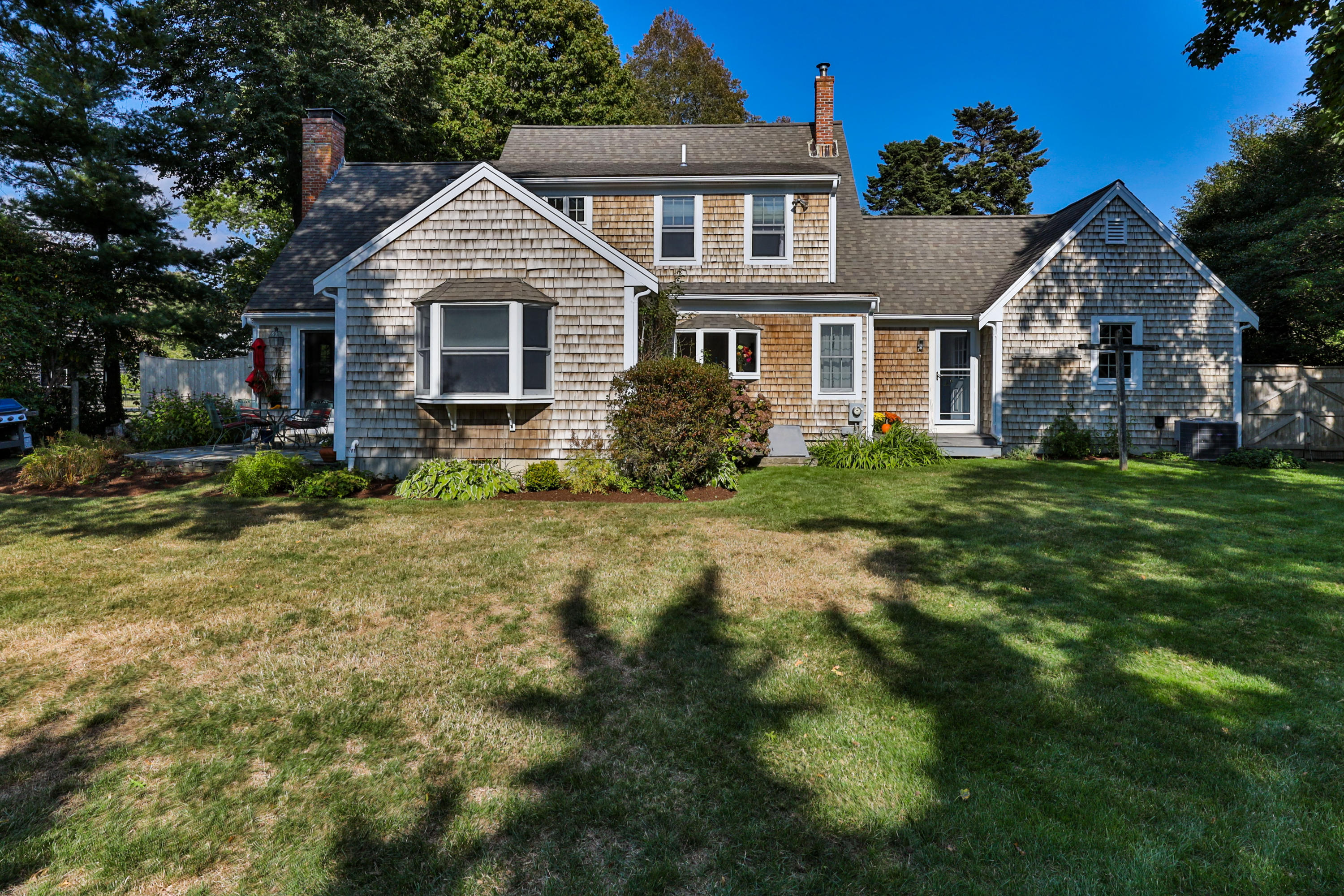 63 Emmons Road Falmouth, MA 02540 - Photo 39 of 49 63EmmLR-39