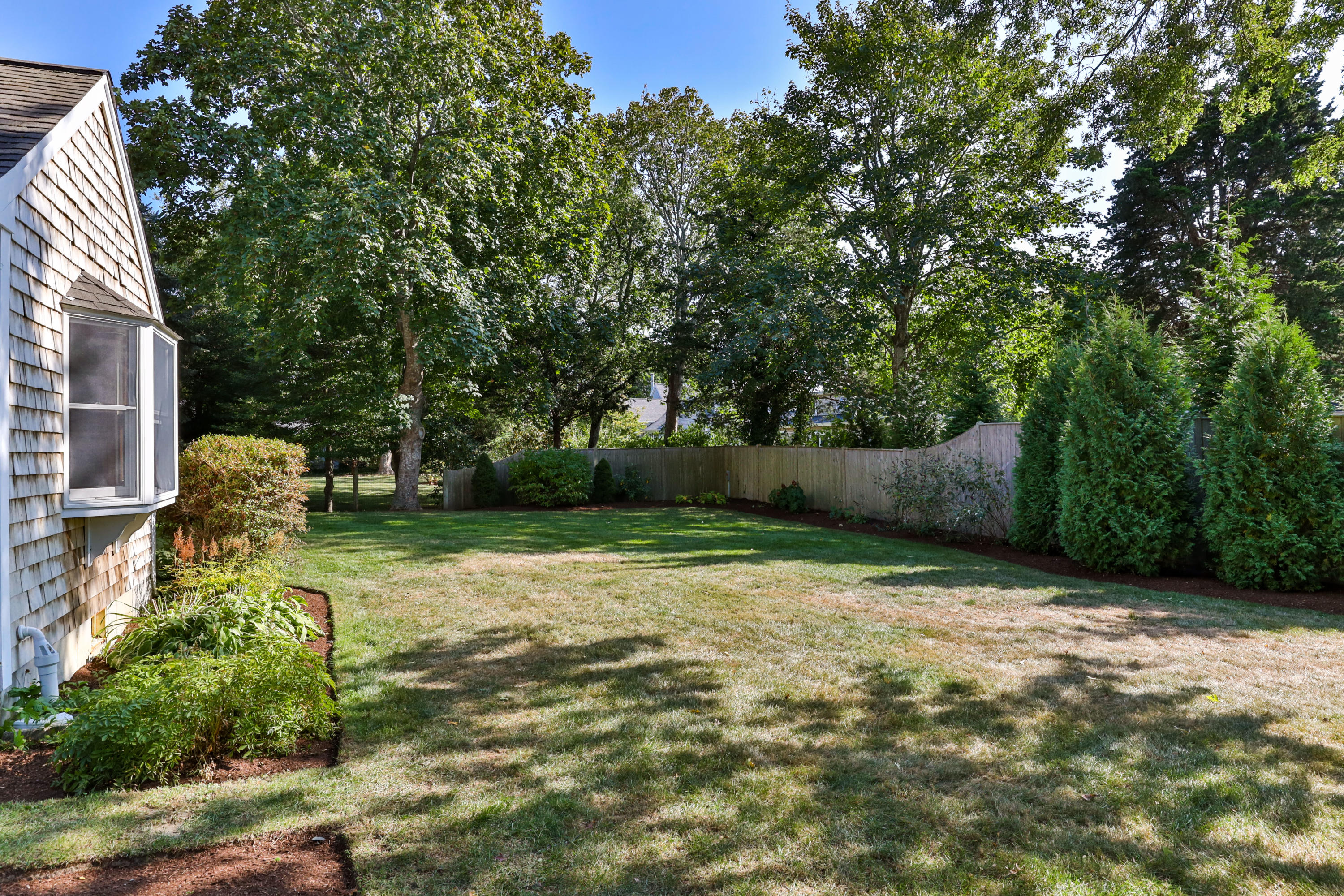 63 Emmons Road Falmouth, MA 02540 - Photo 42 of 49 63EmmLR-42
