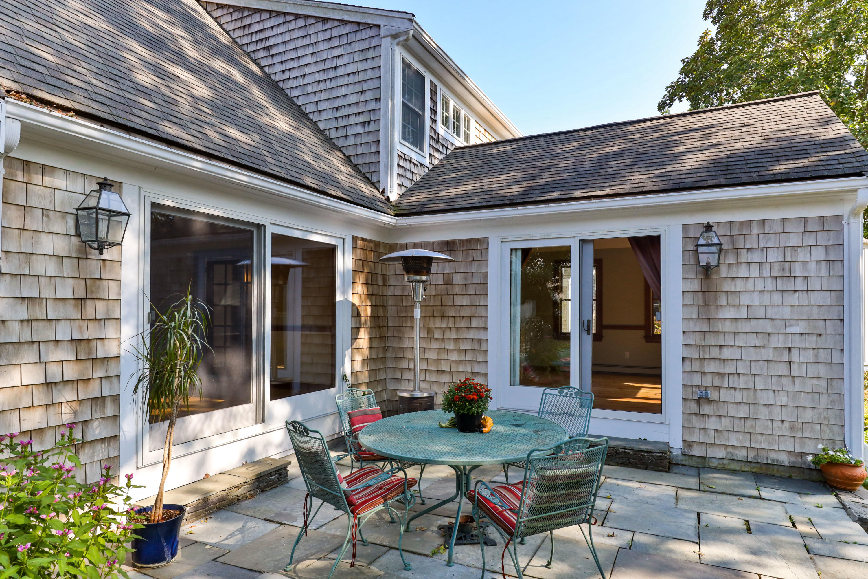 63 Emmons Road Falmouth, MA 02540 - Photo 43 of 49 63EmmLR-43