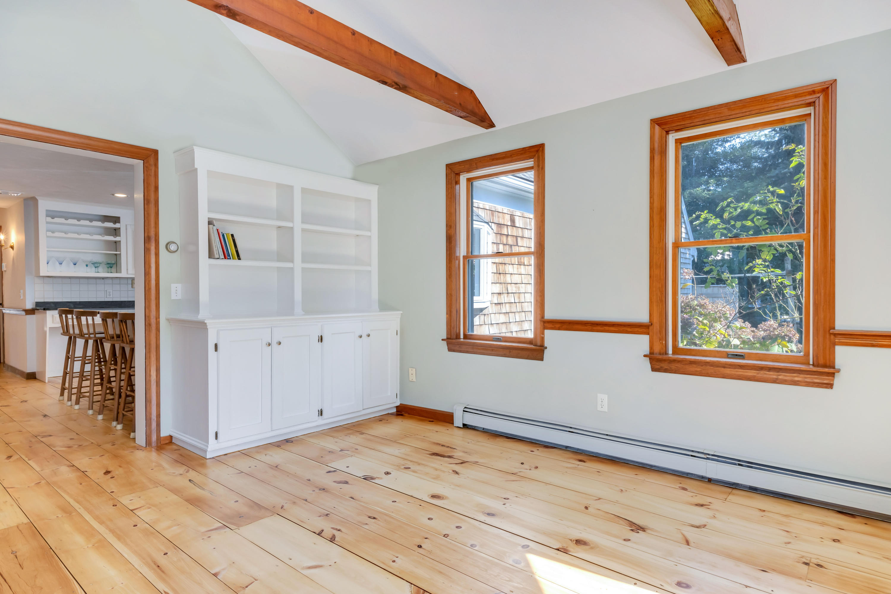 63 Emmons Road Falmouth, MA 02540 - Photo 9 of 49 63EmmLR-20
