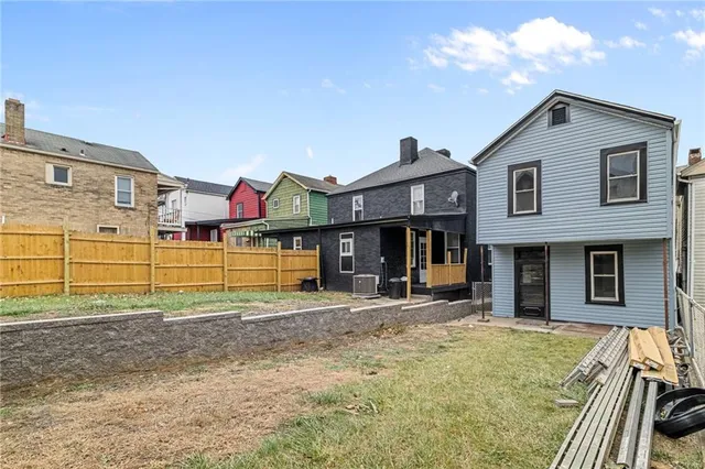 $220,000 | 222 East 16th Avenue, Homestead, PA 15120