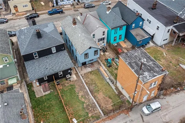 $220,000 | 222 East 16th Avenue, Homestead, PA 15120