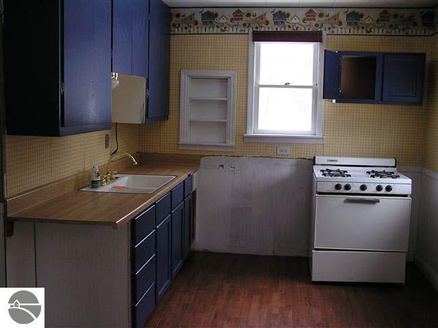 5745 South Huron Road Pinconning, MI 48650 - Photo 9 of 13 1751538-8.JPG